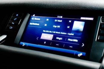 LAND ROVER DISCOVERY SPORT 2.0 TD4 Landmark SUV 5dr Diesel Auto 4WD Euro 6 (s/s) (180 ps)