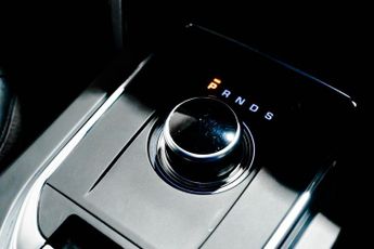 LAND ROVER DISCOVERY SPORT 2.0 TD4 Landmark SUV 5dr Diesel Auto 4WD Euro 6 (s/s) (180 ps)