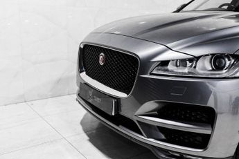 JAGUAR F-PACE 2.0 D180 Portfolio SUV 5dr Diesel Auto AWD Euro 6 (s/s) (180 ps)