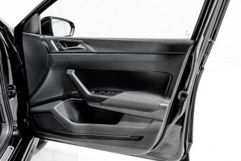 VOLKSWAGEN POLO 1.0 TSI R-Line Hatchback 5dr Petrol DSG Euro 6 (s/s) (95 ps)