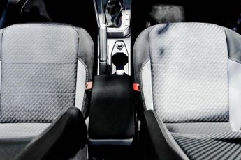 VOLKSWAGEN POLO 1.0 TSI R-Line Hatchback 5dr Petrol DSG Euro 6 (s/s) (95 ps)