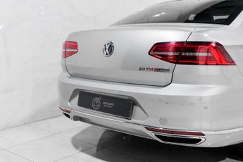 VOLKSWAGEN PASSAT 2.0 BiTDI BlueMotion Tech GT Saloon 4dr Diesel DSG 4Motion Euro 