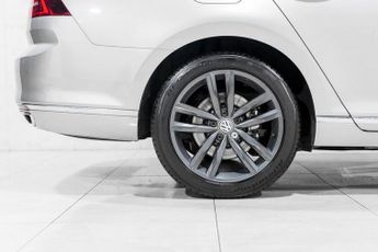 VOLKSWAGEN PASSAT 2.0 BiTDI BlueMotion Tech GT Saloon 4dr Diesel DSG 4Motion Euro 