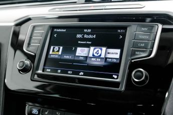 VOLKSWAGEN PASSAT 2.0 BiTDI BlueMotion Tech GT Saloon 4dr Diesel DSG 4Motion Euro 