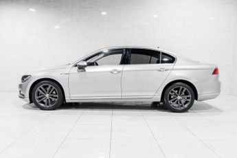 VOLKSWAGEN PASSAT 2.0 BiTDI BlueMotion Tech GT Saloon 4dr Diesel DSG 4Motion Euro 