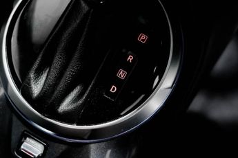 NISSAN JUKE 1.6 Tekna SUV 5dr Petrol Hybrid Auto Euro 6 (143 ps)