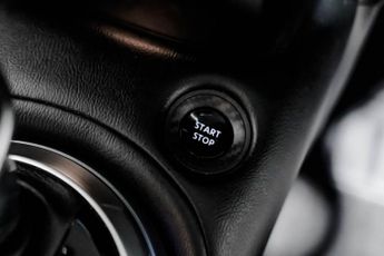 NISSAN JUKE 1.6 Tekna SUV 5dr Petrol Hybrid Auto Euro 6 (143 ps)