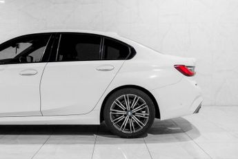 BMW 3 SERIES 2.0 320i M Sport Saloon 4dr Petrol Auto Euro 6 (s/s) (184 ps)