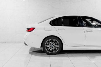 BMW 3 SERIES 2.0 320i M Sport Saloon 4dr Petrol Auto Euro 6 (s/s) (184 ps)