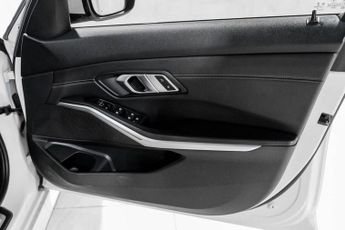 BMW 3 SERIES 2.0 320i M Sport Saloon 4dr Petrol Auto Euro 6 (s/s) (184 ps)