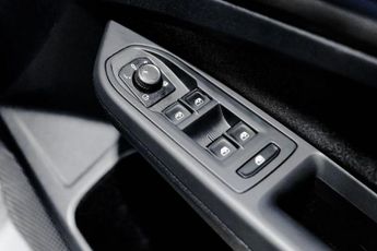 VOLKSWAGEN GOLF 2.0 TDI GTD Hatchback 5dr Diesel DSG Euro 6 (s/s) (200 ps)