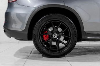 MERCEDES-BENZ GLC 2.0 GLC300d AMG Line (Premium Plus) SUV 5dr Diesel G-Tronic+ 4MA