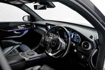 MERCEDES-BENZ GLC 2.0 GLC300d AMG Line (Premium Plus) SUV 5dr Diesel G-Tronic+ 4MA