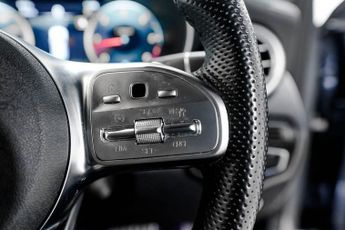 MERCEDES-BENZ GLC 2.0 GLC300d AMG Line (Premium Plus) SUV 5dr Diesel G-Tronic+ 4MA