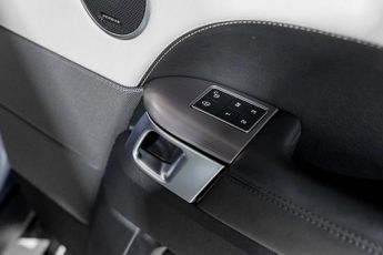 LAND ROVER RANGE ROVER SPORT 3.0 SD V6 HSE SUV 5dr Diesel Auto 4WD Euro 6 (s/s) (306 ps)