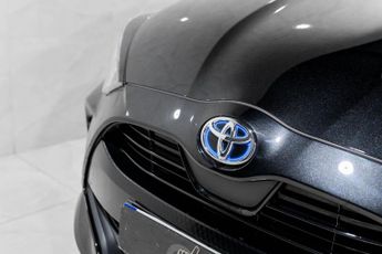 TOYOTA YARIS 1.5 VVT-h Design Hatchback 5dr Petrol Hybrid E-CVT Euro 6 (s/s) 