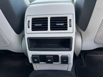 JAGUAR F-PACE 2.0 F-Pace R-Dynamic HSE D MHEV AWD Auto 4WD 5dr