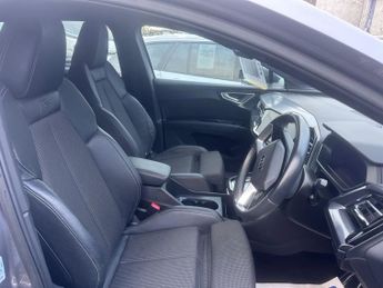 AUDI Q4 E-TRON 40 S line SUV 5dr Electric Auto 82kWh (204 ps)