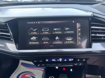 AUDI Q4 E-TRON 40 S line SUV 5dr Electric Auto 82kWh (204 ps)