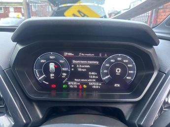 AUDI Q4 E-TRON 40 S line SUV 5dr Electric Auto 82kWh (204 ps)