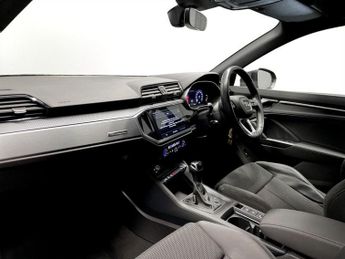 AUDI Q3 2.0 TDI 35 S line SUV 5dr Diesel S Tronic Euro 6 (s/s) (150 ps)