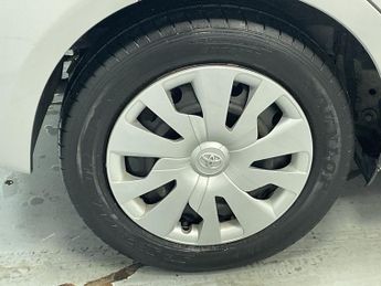 TOYOTA YARIS 1.0 VVT-i Active Hatchback 5dr Petrol Manual Euro 6 (72 ps) - AA