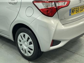 TOYOTA YARIS 1.0 VVT-i Active Hatchback 5dr Petrol Manual Euro 6 (72 ps) - AA