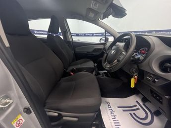 TOYOTA YARIS 1.0 VVT-i Active Hatchback 5dr Petrol Manual Euro 6 (72 ps) - AA