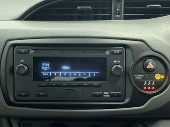 TOYOTA YARIS 1.0 VVT-i Active Hatchback 5dr Petrol Manual Euro 6 (72 ps) - AA