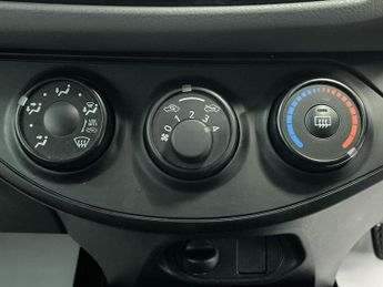 TOYOTA YARIS 1.0 VVT-i Active Hatchback 5dr Petrol Manual Euro 6 (72 ps) - AA