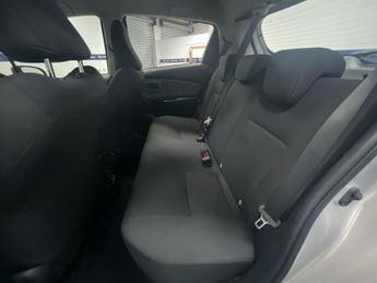 TOYOTA YARIS 1.0 VVT-i Active Hatchback 5dr Petrol Manual Euro 6 (72 ps) - AA