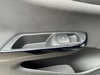 VAUXHALL CORSA 1.4i ecoTEC Energy Hatchback 5dr Petrol Manual Euro 6 (75 ps)