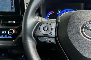 TOYOTA COROLLA 1.8 VVT-h GPF Icon Tech Hatchback 5dr Petrol Hybrid CVT Euro 6 (