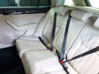 SKODA SUPERB 2.0 TSI Laurin & Klement Estate 5dr Petrol DSG Euro 6 (s/s) (190