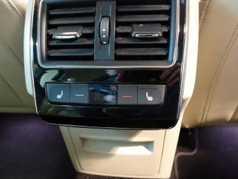 SKODA SUPERB 2.0 TSI Laurin & Klement Estate 5dr Petrol DSG Euro 6 (s/s) (190