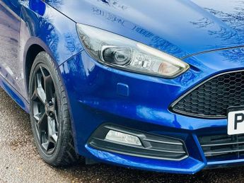 FORD FOCUS 2.0 TDCi ST-3 Hatchback 5dr Diesel Powershift Euro 6 (s/s) (185 