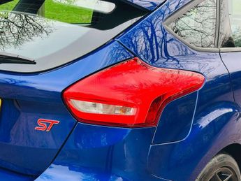 FORD FOCUS 2.0 TDCi ST-3 Hatchback 5dr Diesel Powershift Euro 6 (s/s) (185 