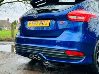 FORD FOCUS 2.0 TDCi ST-3 Hatchback 5dr Diesel Powershift Euro 6 (s/s) (185 