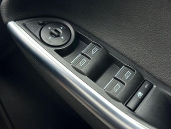 FORD FOCUS 2.0 TDCi ST-3 Hatchback 5dr Diesel Powershift Euro 6 (s/s) (185 