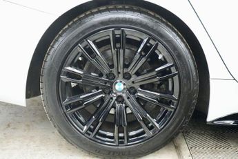 BMW 3 SERIES 2.0 320d M Sport Saloon 4dr Diesel Auto xDrive Euro 6 (s/s) (190