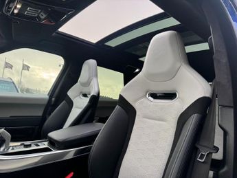 LAND ROVER RANGE ROVER SPORT 5.0 P575 V8 GPF SVR SUV 5dr Petrol Auto 4WD Euro 6 (s/s) (575 ps