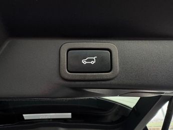 LAND ROVER RANGE ROVER SPORT 5.0 P575 V8 GPF SVR SUV 5dr Petrol Auto 4WD Euro 6 (s/s) (575 ps