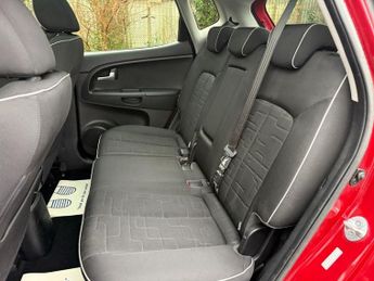 KIA VENGA 1.6 3 MPV 5dr Petrol Auto Euro 5 (123 bhp)