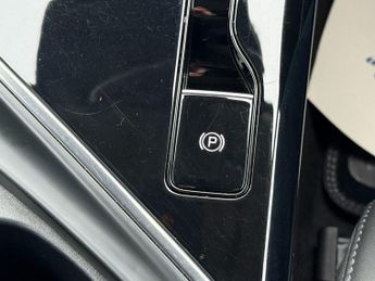 KIA NIRO 64.8kWh 4 SUV 5dr Electric Auto (201 bhp)