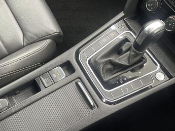 VOLKSWAGEN PASSAT 2.0 TDI EVO SEL Estate 5dr Diesel DSG Euro 6 (s/s) (150 ps)