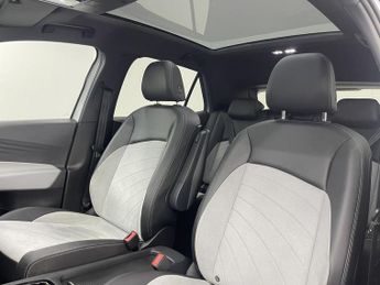 VOLKSWAGEN ID.3 Pro Performance 58kWh Family Hatchback 5dr Electric Auto (204 ps