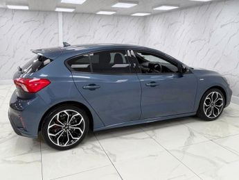 FORD FOCUS 1.0T EcoBoost MHEV ST-Line X Edition Hatchback 5dr Petrol Manual