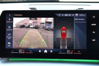 BMW IX2 20 66.5kWh SHADOW EDITION EDRIVE 