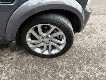 LAND ROVER DISCOVERY 4 3.0 SD V6 Landmark SUV 5dr Diesel Auto 4WD Euro 6 (s/s) (256 bhp