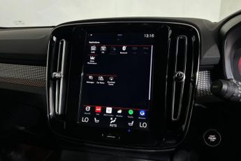 VOLVO XC40 2.0 B5 MHEV R-Design Pro SUV 5dr Petrol Hybrid Auto AWD Euro 6 (